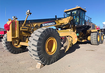 Автогрейдер PY760T